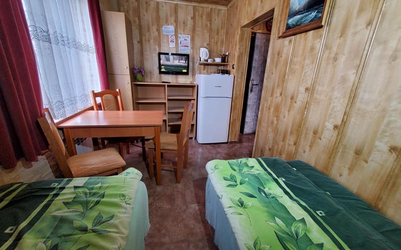 Willa U Damiana - Pokoje Noclegi Nad Morzem Мельно Экстерьер фото